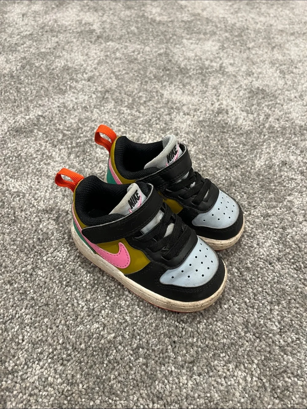 Nike Kids Low-Top Sneakers - Black, Pink, Blue, Yellow, Orange